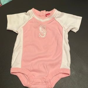 Seattle Mariners pink and white onesie with Nike logo in size 3-6 months